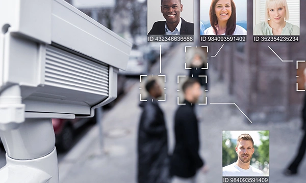 高精度な顔認証システム